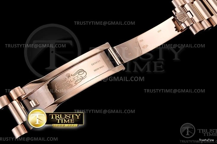 1210 RDD0223A – DayDate 36mm Packable 702